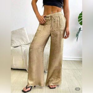 Chic Satin Wide-Leg Pants in Gold S